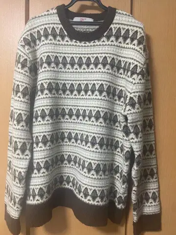 니트 스웨터 아이보리 브라운