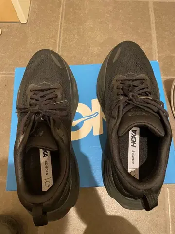 호카 본디 8 블랙 스니커즈 27.5cm