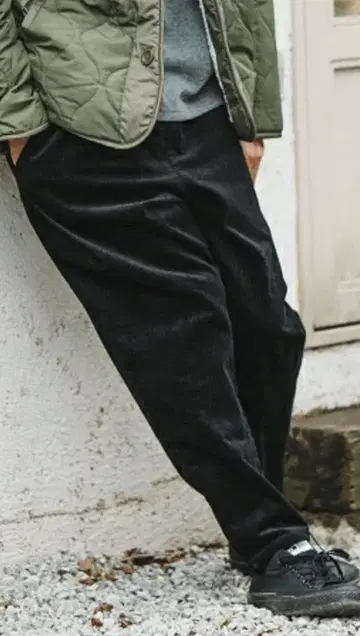 [CAMBIO] 테이퍼드 팬츠 코듀로이 블랙 M