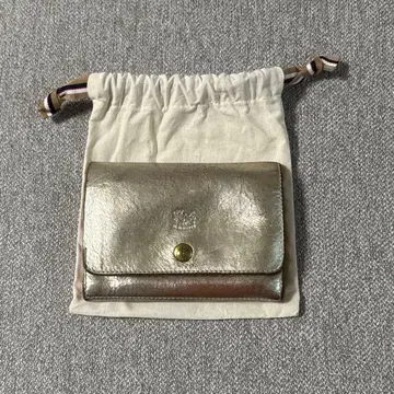 IL BISONTE 골드 접이식 지갑