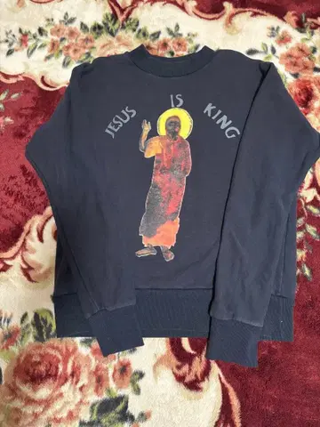 YEEZY JESUS IS KING 카니예 웨스트