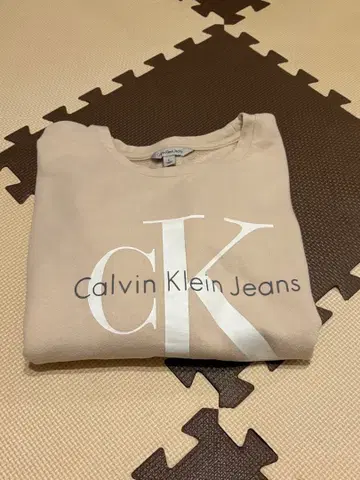Calvin Klein Jeans 베이지 트레이닝복