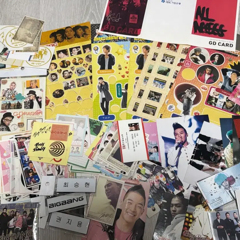 BIGBANG | 빅뱅 Bigbang unofficial goods random box for sale on