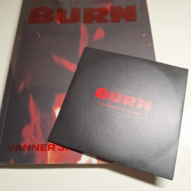 배너 burn 앨범 판매