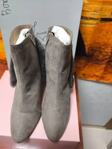 라우나레아 스웨이드 퍼 지퍼 부츠