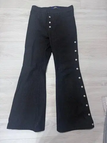 SHIKATANI 블랙 부츠컷 데님 M