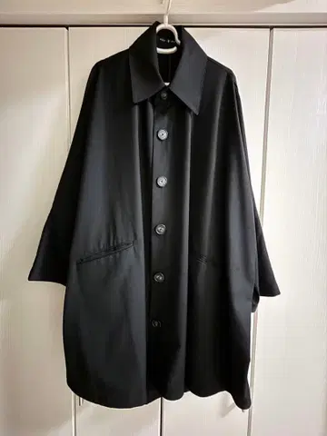 NO ID. 돌먼 슬리브 코트