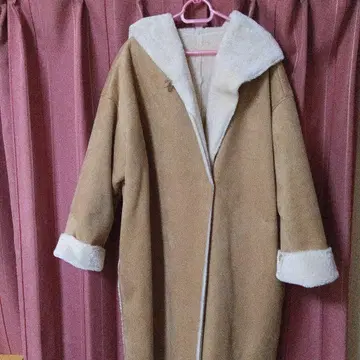 후드 부착 베이지 롱 코트 3L