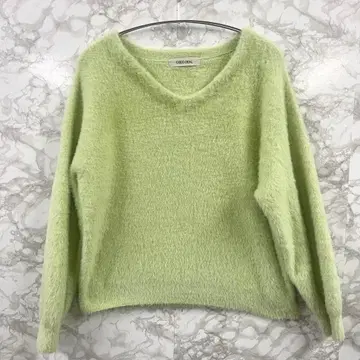 새상품급! 코코딜! COCO DEAL 라이트 그린 V넥 스웨터