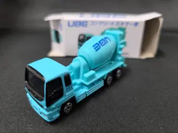 토미카 UBE 콘크리트 믹서기 자동차