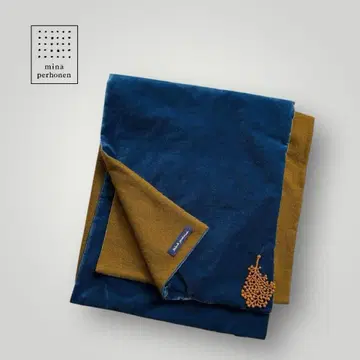 [새상품급 고급] 미나 페르호넨 미뉴이 벨벳 캐시미어 자수 머플러