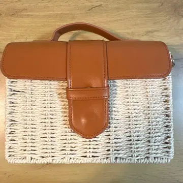 베이지 스트로우 핸드백