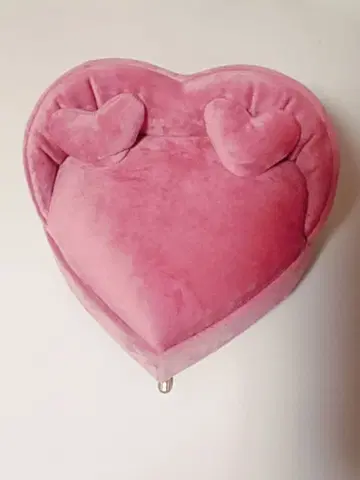 플라잉 타이거 하트 소파