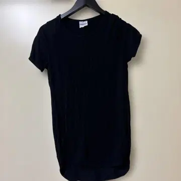 SSENTIEL 블랙 반팔 T셔츠 S 사이즈