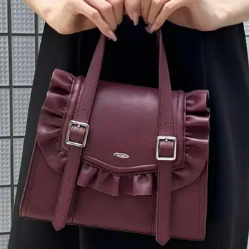 EATME 프릴 플랩 백