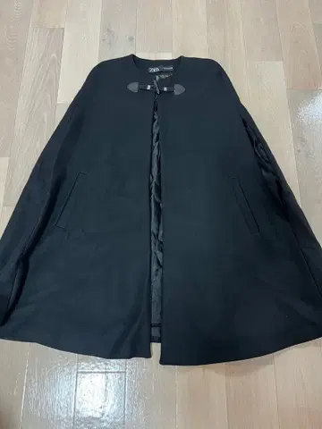 ZARA Manteco 블랙 판초 케이프 코트