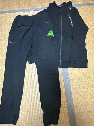 블랙 저지 세트 후드 부착