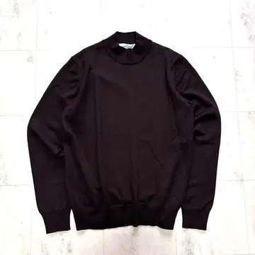 [ 거의 미사용 ] 그랑사쏘 모크넥 니트 이탈리아제 44 다크 브라운