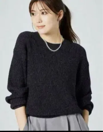 플라스테 메탈릭 크루넥 스웨터