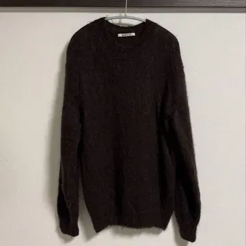 AURALEE 다크 브라운 니트