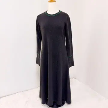 Mila Owen 다크 그레이 긴팔 니트 원피스 사이즈 1