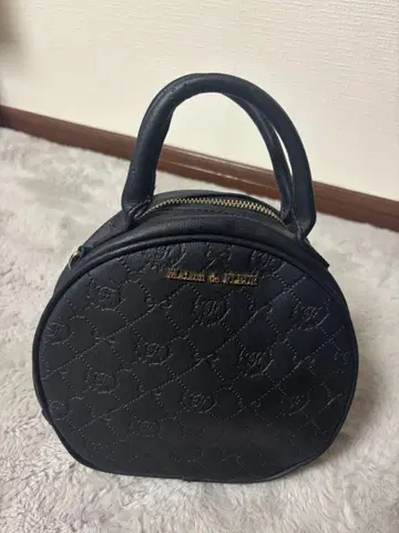 Maison de REEFUR 블랙 핸드백