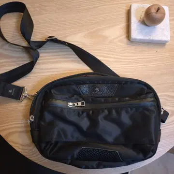 마스터피스 숄더백 블랙