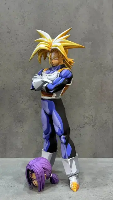 드래곤볼 트렁크 피규어 약 32cm (머리 2개 포함)