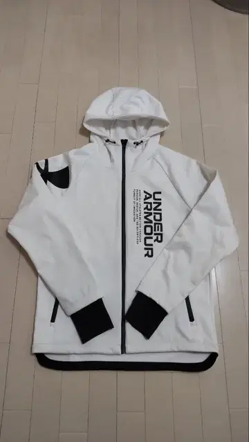 UNDER ARMOUR 언더아머 플리스