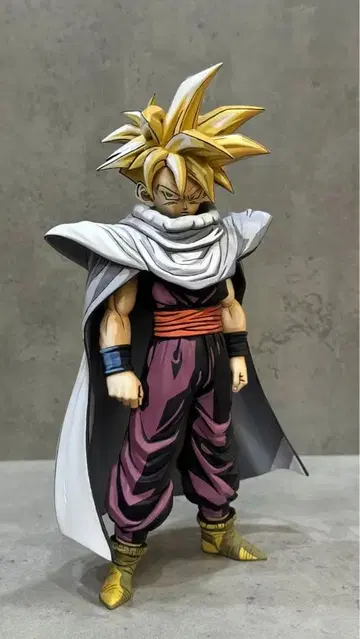 드래곤볼 손오반 피규어 망토 포함