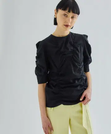 [ 새상품급 ] UNITED TOKYO 셔링 티셔츠 블랙 FREE