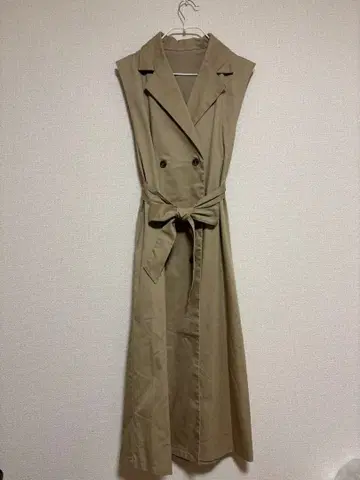 베이지 더블 브레스트 롱 베스트