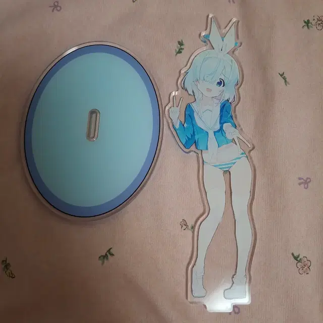 아로나 아크릴 스탠드