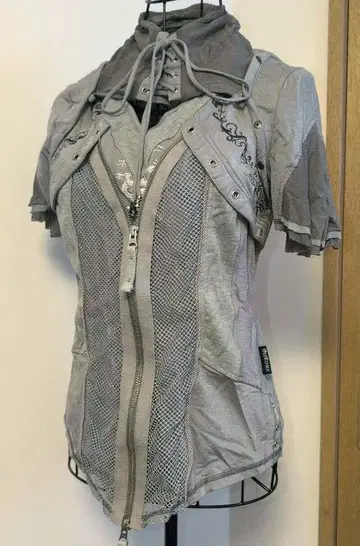 OzzCroce 레이스업 이소재 절개 상의