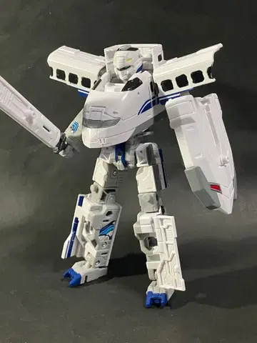 [ 신칸센 변형 로봇 신카리온 ] 신칸센 300계 (3호조미)