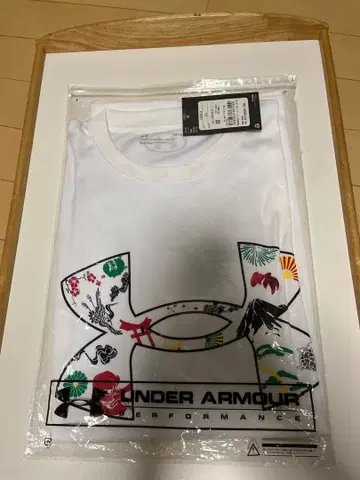 언더아머 T셔츠