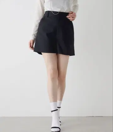 THE PAUSE 드라이 스트레치 숏팬츠