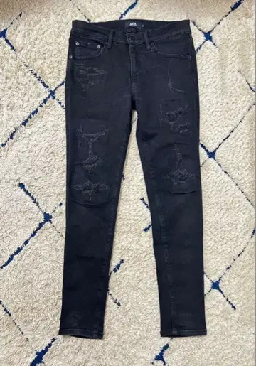 AZUL 데미지 블랙 스키니 데님