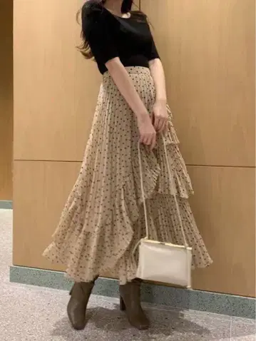 스나이델 SNIDEL 시어 볼륨 플리츠 스커트