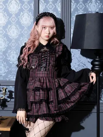 NOEMIE 플레어 슬리브 티어드 셋업 빨간색