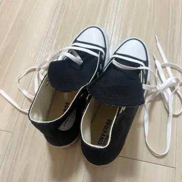 CONVERSE 블랙 스니커즈