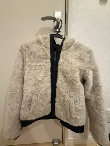 CECIL McBEE 플리스 자켓 후드 부착