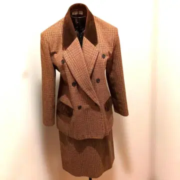 브라운 계열 체크 무늬 셋업