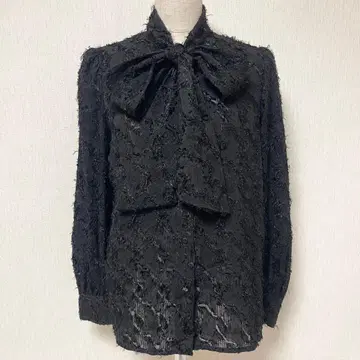 룰루 윌비 보타이 리본 샤기 시어 블라우스 블랙 2 새상품급