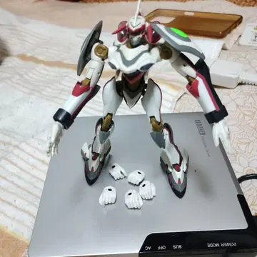 가동식 로봇 피규어 교환용 손 부품 포함