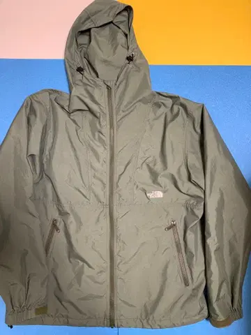 더 노스페이스 올리브 그린 나일론 자켓