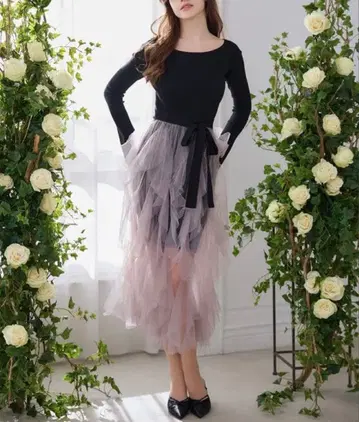 Riu 샤샤 스커트 부착 긴팔 원피스