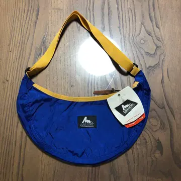 레어 택 포함 새상품 구 로고 그레고리 라핀 백