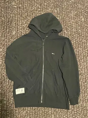 디센던트 후드티