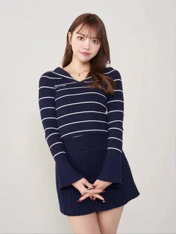 세일러 카라 니트탑, 스커트